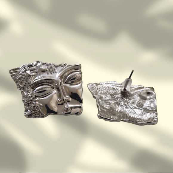 Sliver Buddha Stud Earrings - Picture 4 of 4